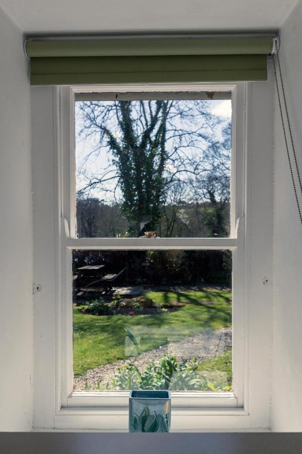 Idyllic Cornish In The Beautiful Lamorna Valley - Walk To Pub & Sea Apartment